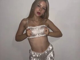 Profile Picture of RossyMood