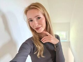Profile Picture of Lucy Flowers