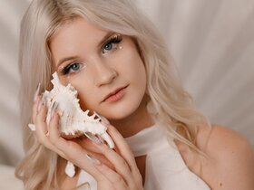Profile Picture of LilyMone