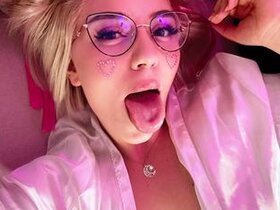 Profile Picture of Zara Candy