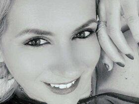 Profile Picture of MayraWhite