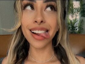 Profile Picture of SkinnyMiniMia