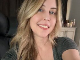 Profile Picture of KayBayBees