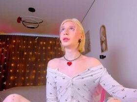Profile Picture of Mika-Candy-hot