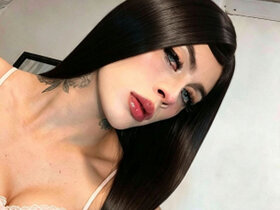 Profile Picture of KarolFoxxi__
