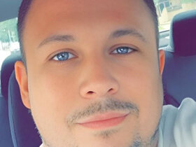 Profile Picture of MIXEDROMANTIC