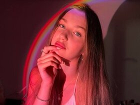 Profile Picture of KayaHerber