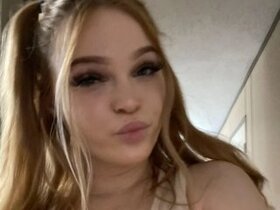 Profile Picture of favvwhitegirll