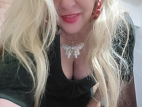 Profile Picture of anaana_sexy
