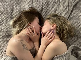 Profile Picture of ElinoreAndNila