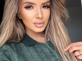 Profile Picture of annaise_