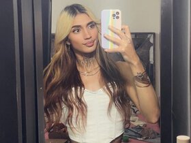 Profile Picture of camilaa-horny