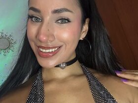Profile Picture of EmeraldaEyes