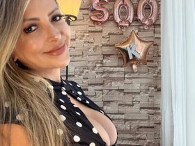 Profile Picture of Abril-Office1