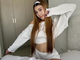 Profile Picture of Nikii
