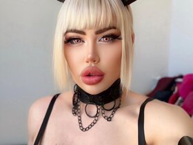 Profile Picture of bratzdollchloe