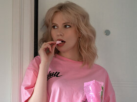 Profile Picture of EllyBelloy