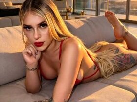 Profile Picture of ValeryLuxe