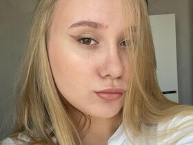 Profile Picture of honeyblondy