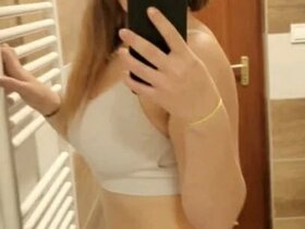 Profile Picture of Alizaheaven