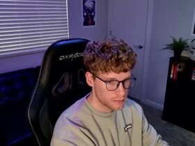 Profile Picture of BlueEyedTallGuy