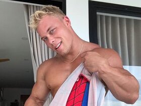 Profile Picture of Loki Andersen