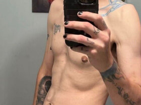 Profile Picture of FadedEmoDude